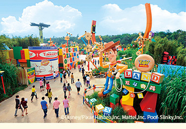 トイ・ストーリーランド©Disney/Pixar Hasbro,Inc. Mattel,Inc. Poof-Slinky,Inc.