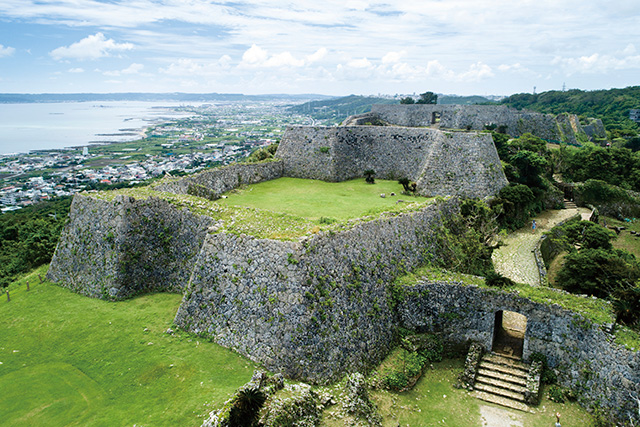 琉球王国のグスク｜日本 世界遺産｜阪急交通社