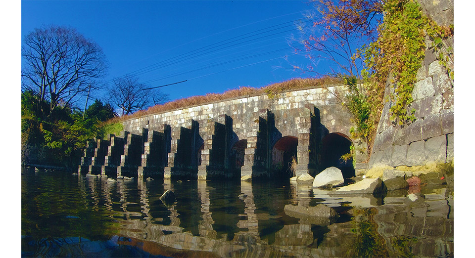 干拓地に残る「旧郡築新地甲号樋門」