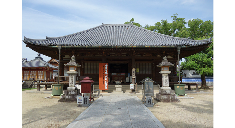 本山寺本堂（三豊市）