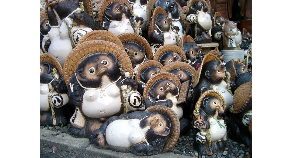 信楽たぬき（滋賀県甲賀市）