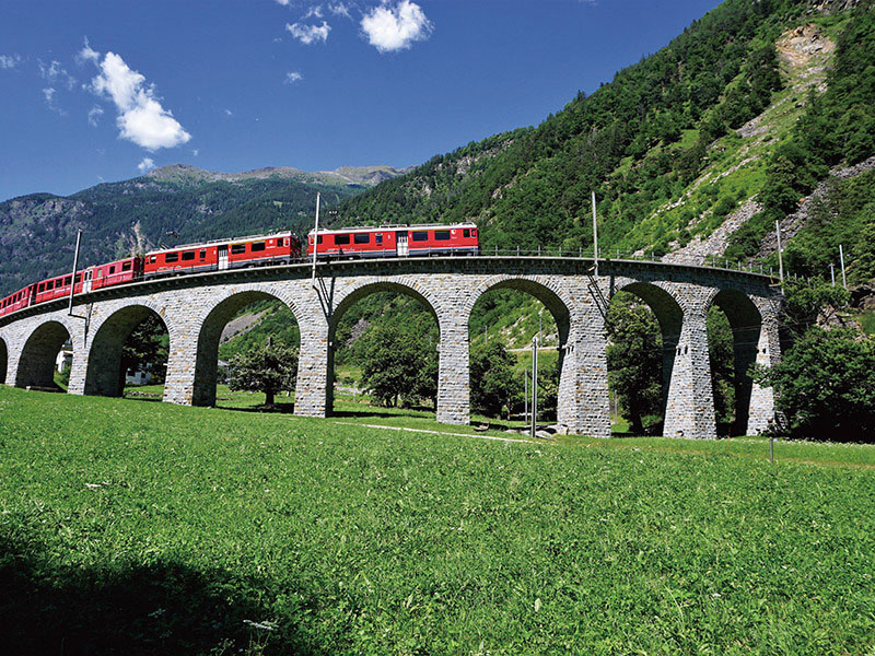 ブルージオのループ橋