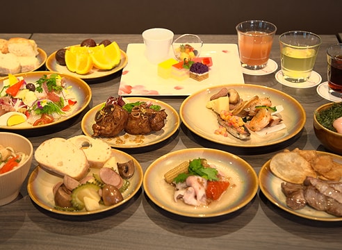 サザンビーチホテル&リゾート沖縄 夕食ビュッフェ イメージ1