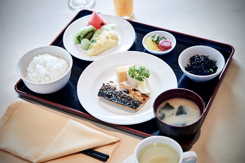 朝食（料理一例）