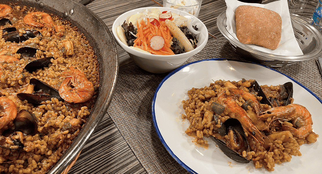優雅なホテルディナーや名物料理などスペイングルメを満喫