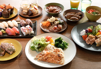 沖縄料理、和食、洋食が幅広く揃うビュッフェ