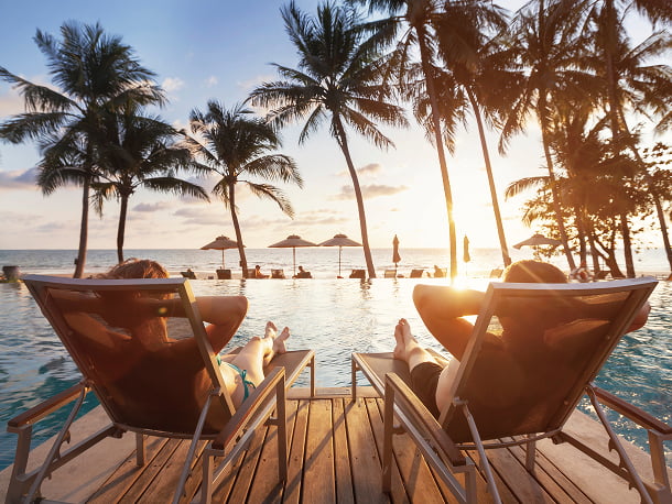 カップル・夫婦旅行のイメージ写真