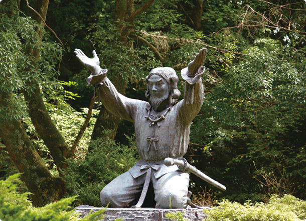 ムスビの御神像