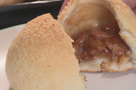 チャーシュー入りメロンパン