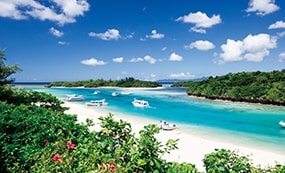 川平湾グラスボート