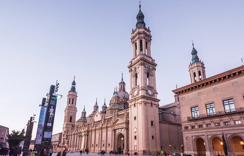 ピラ-ル聖母教会