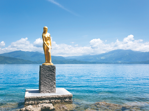 田沢湖たつこ像
