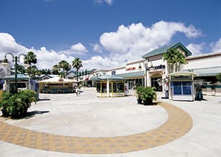 ワイケレ プレミアム アウトレット